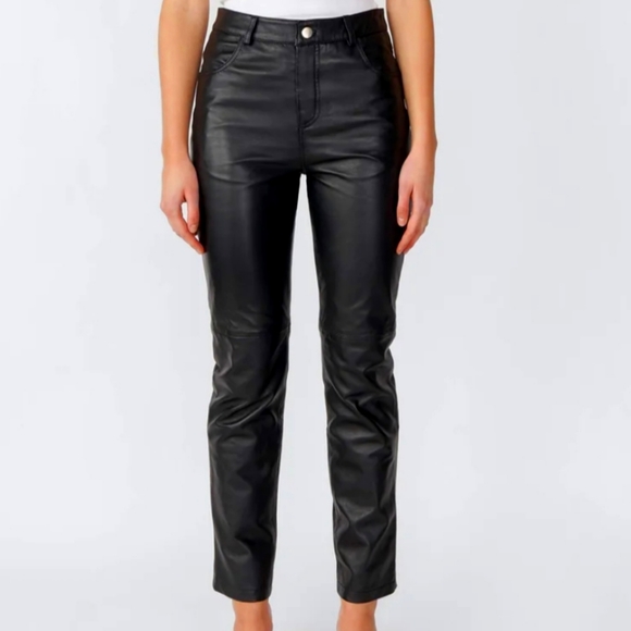 Deadwood phoenix leather pants in black for women. Size 40.